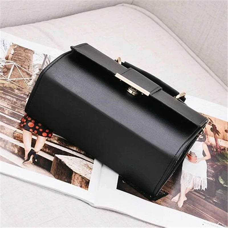 Aurora Nova 4 Nocturna Luxury Handbag – Executive and Elegant Style.