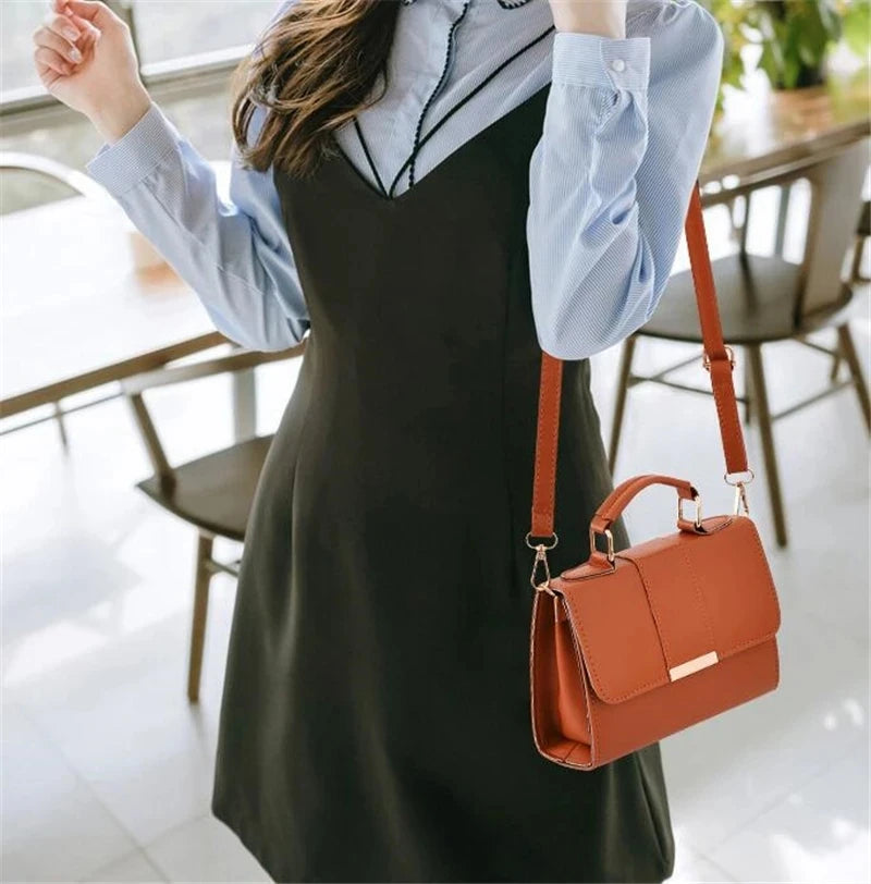 Aurora Nova 4 Nocturna Luxury Handbag – Executive and Elegant Style.